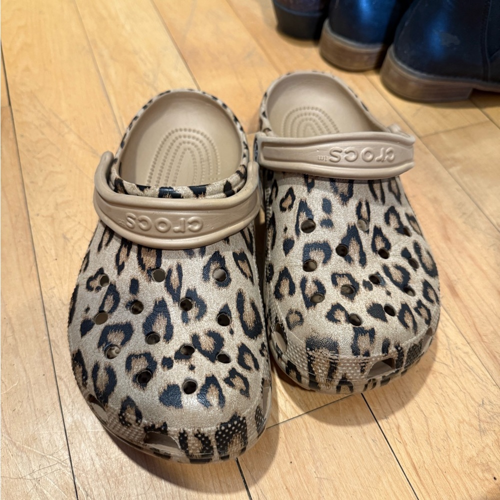 CROCS Leopard Print